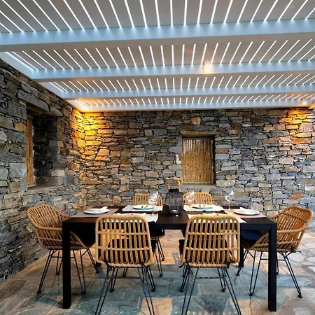 Summera Paros